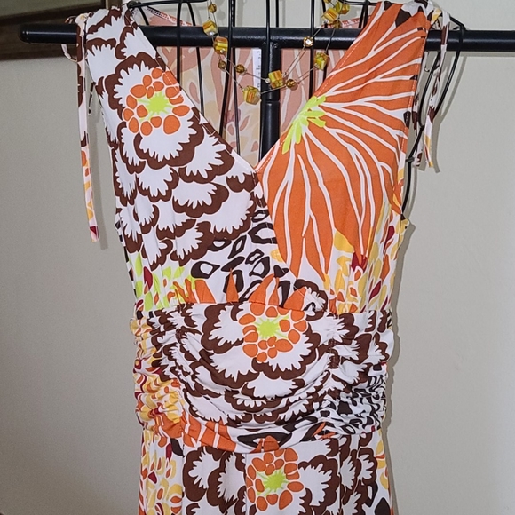 Dress - Picture 3 of 7